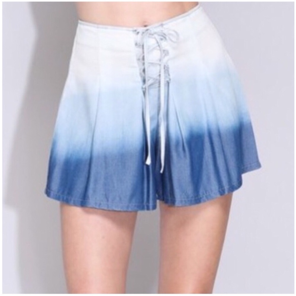 🔥 SALE Blue Ombré Lace Front Zip Back Pleated Shorts SM - Picture 7 of 7